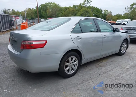 2007 Toyota Camry Le z USA, uszkodzony, nr VIN 4T1BE46KX7U111437